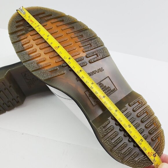 Dr. Doc Martens Lamper White Patent Leather Shoes 26754 Low Top Women's 11 NWOT - Picture 12 of 12